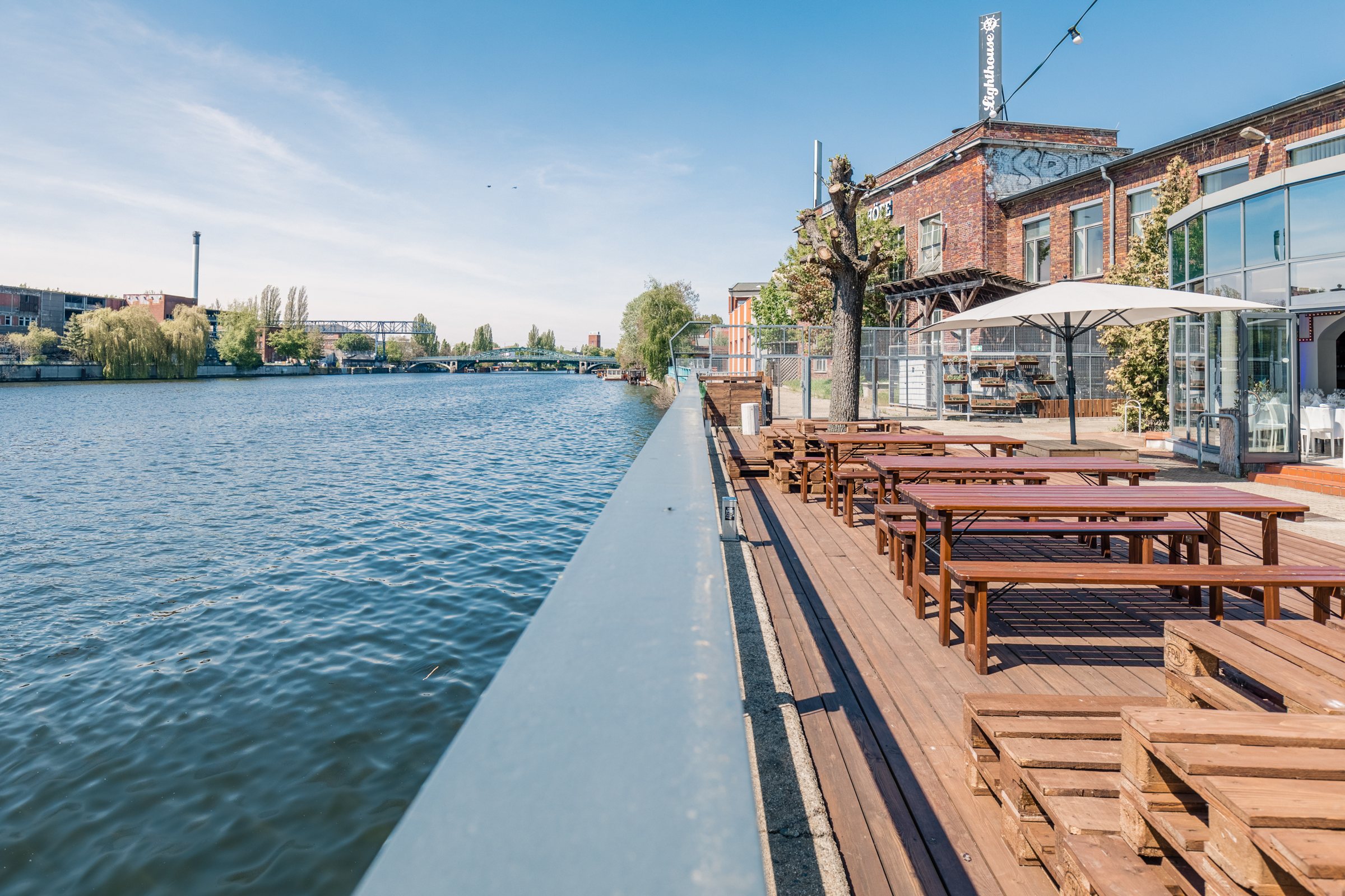 Empfang in der Panoramalounge der WHITE Spreelounge