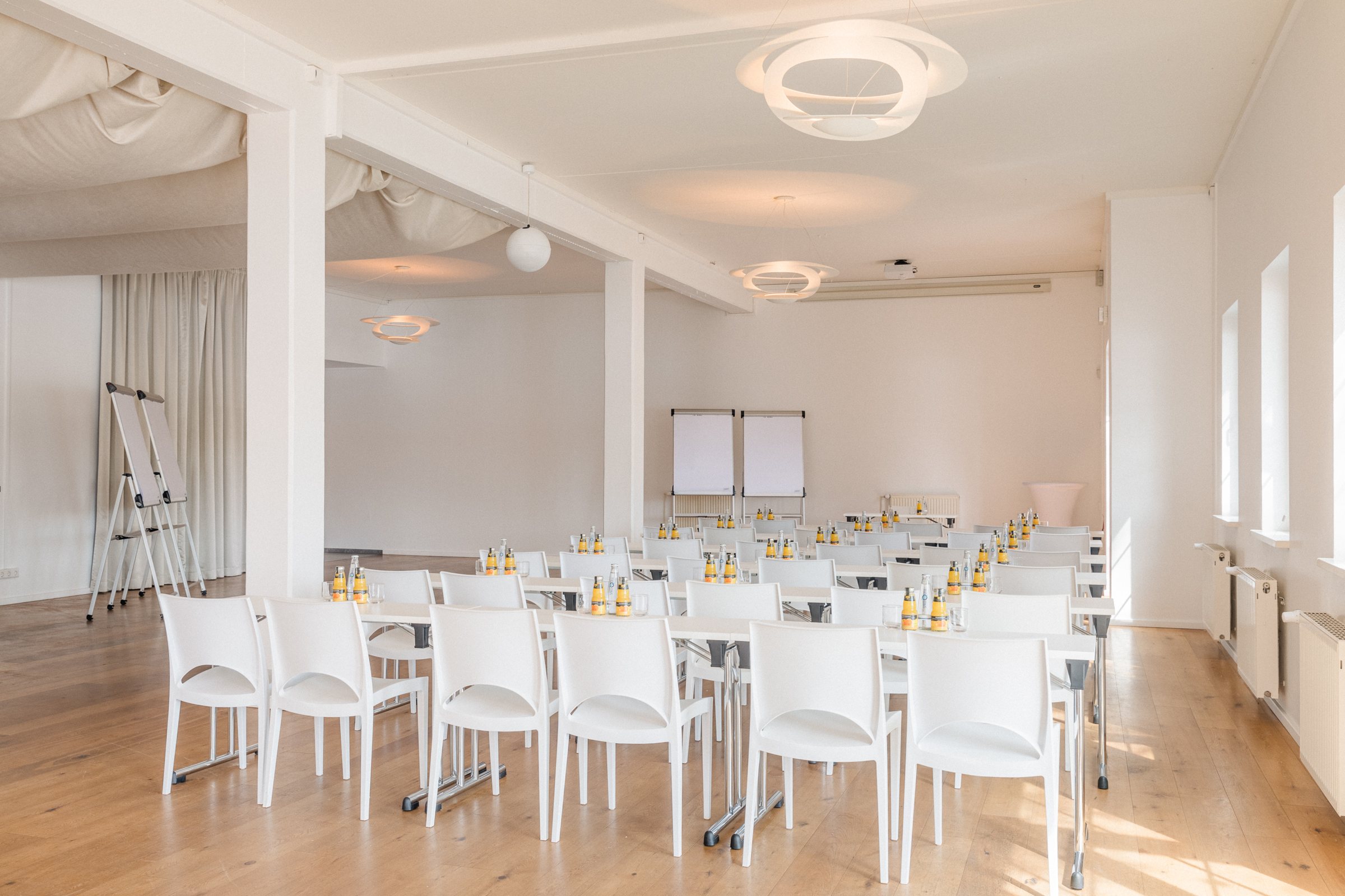 Produktpräsentation in der WHITE Spreelounge