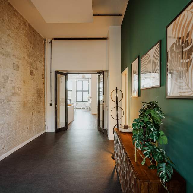 16.04.2025-Alva-Lounge-Berlin_061-min