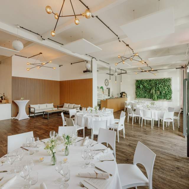 16.04.2025-Alva-Lounge-Berlin_072-min