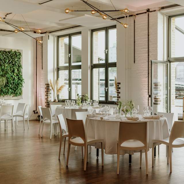 16.04.2025-Alva-Lounge-Berlin_073-min