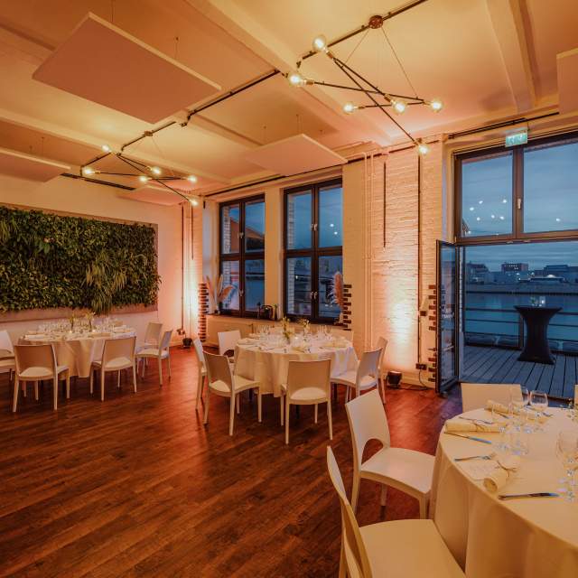 16.04.2025-Alva-Lounge-Berlin_085-min